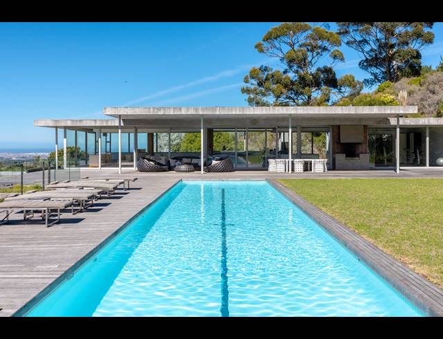 5 BEDROOM FREEHOLD TO LET IN CONSTANTIA